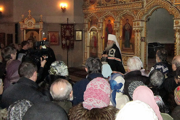 Владыка Феофан посетил Свято-Георгиевский храм