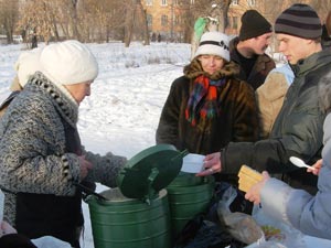 Кормление бездомных