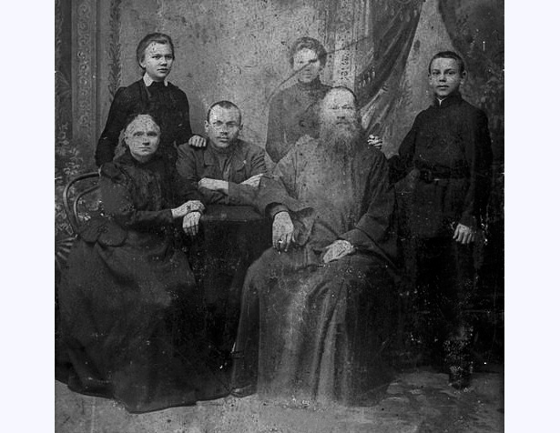 Священномученик Владимир Четверин с семьей