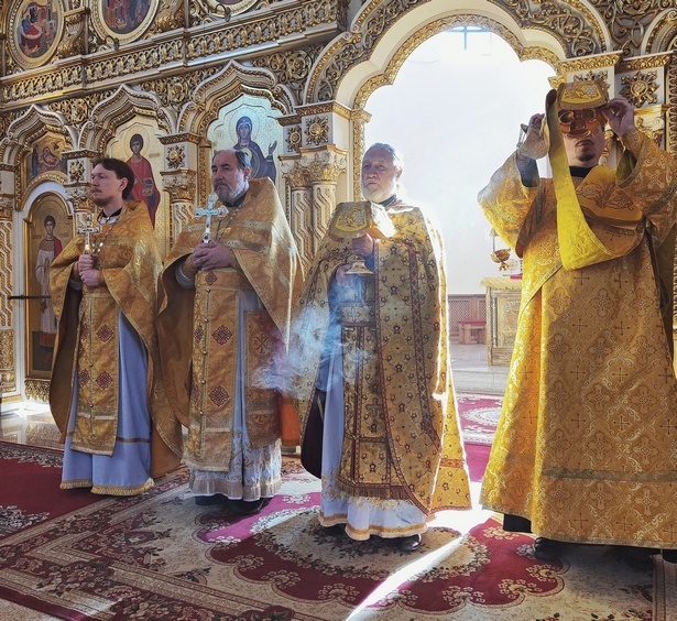 Память славных и всехвальных первоверховных апостолов Петра и Павла. Память славных и всехвальных первоверховных апостолов Петра и Павла.