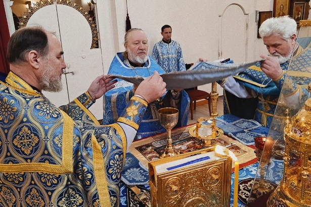 Покров Пресвятой Богородицы